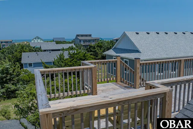 $899,000 | 40228 East Sunfish Court, Avon, NC 27915