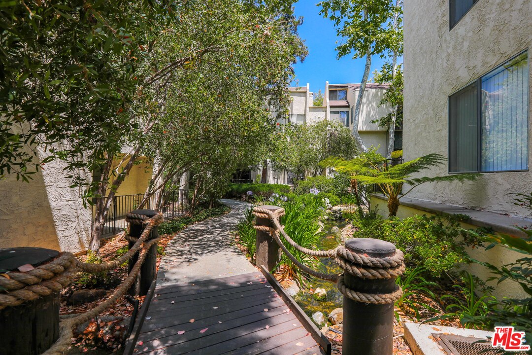 9302 Summertime Lane Culver City, CA 90230 - Photo 18 of 26 a view of outdoor space and yard
