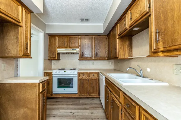 $800 | 7406 Waco Avenue, Unit B, Lubbock, TX 79423