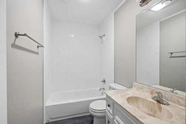 $800 | 7406 Waco Avenue, Unit B, Lubbock, TX 79423