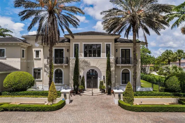 $6,490,000 | 12110 Southwest 60th Court, Pinecrest, FL 33156