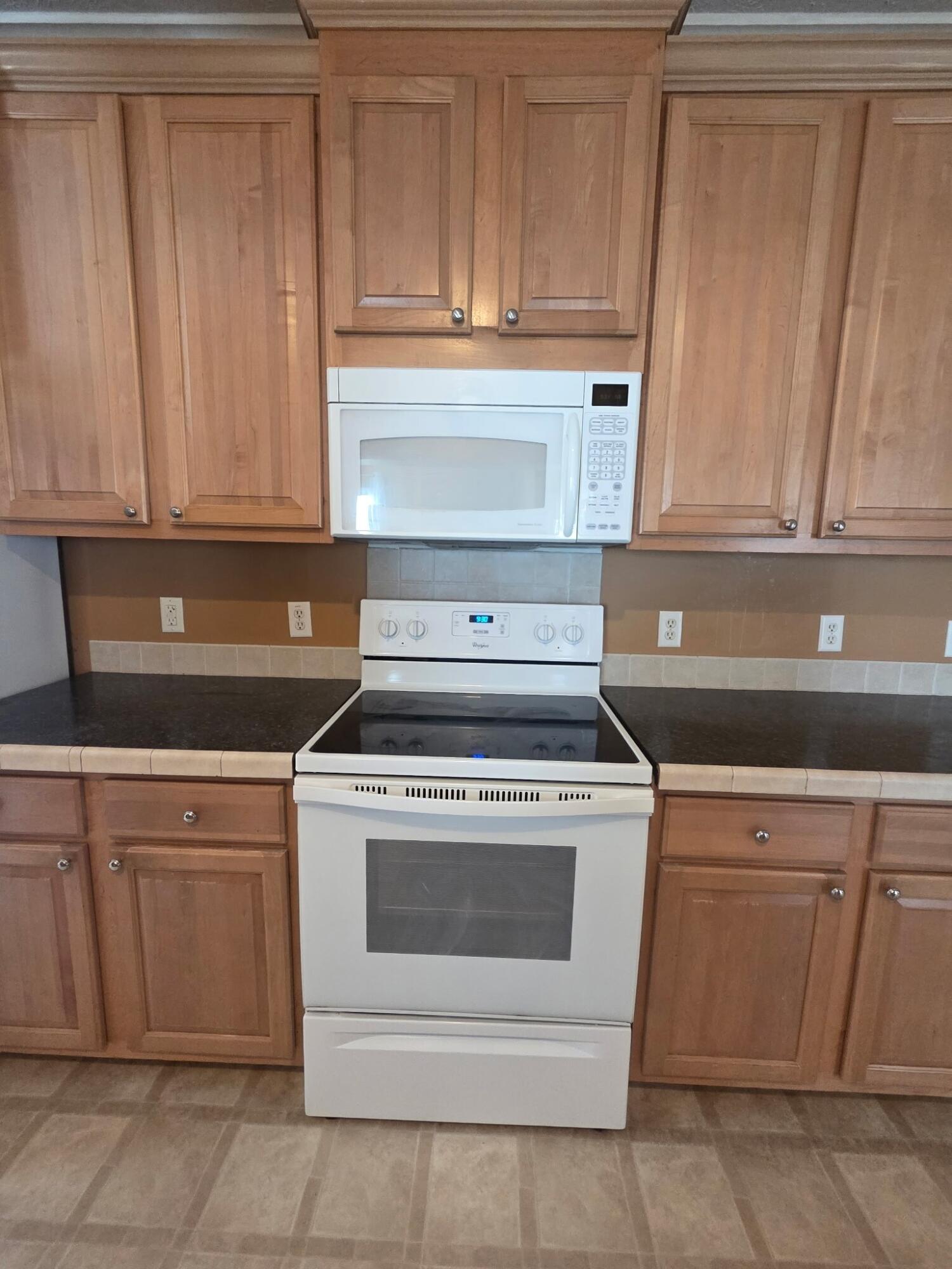 3014 Marlin Road Johns Island, SC 29455 - Photo 4 of 18 3014 Marlin kitchen area