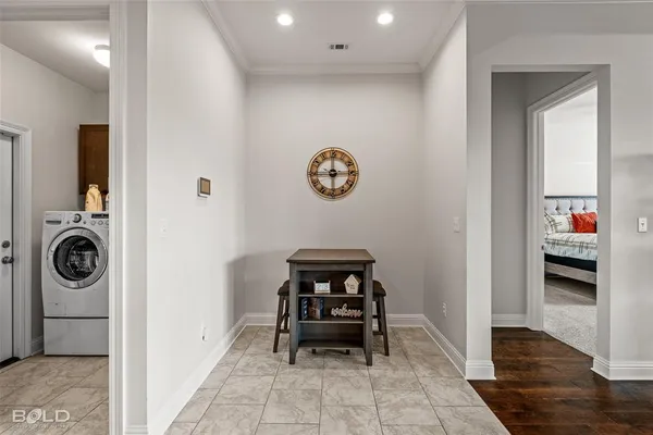 a view of entryway with livingroom