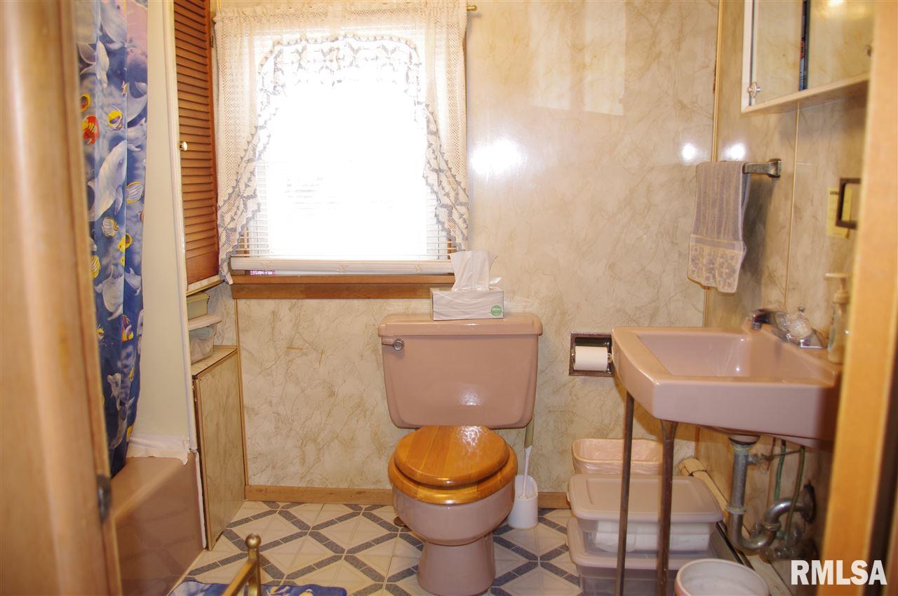 30 South Quail Walk Road Macomb, IL 61455 - Photo 12 of 36