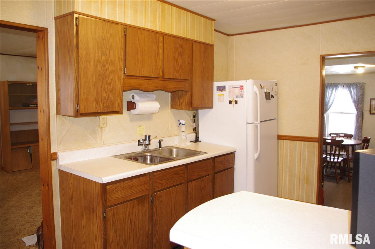 30 South Quail Walk Road Macomb, IL 61455 - Photo 7 of 36