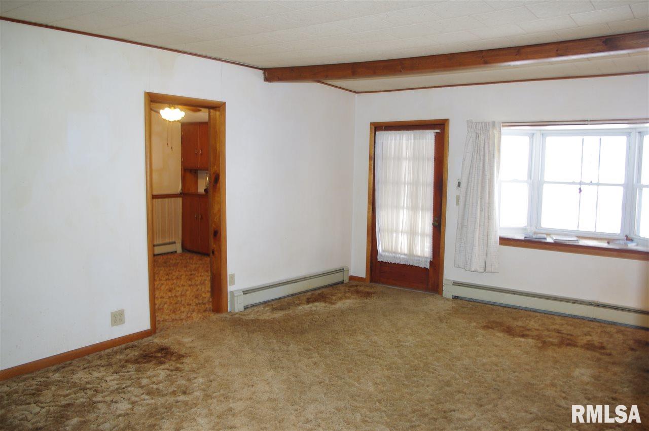 30 South Quail Walk Road Macomb, IL 61455 - Photo 9 of 36