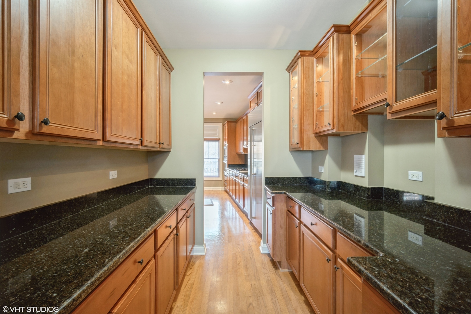 Undisclosed Address Glenview, IL 60026 - Photo 11 of 36 Gallery Image 11