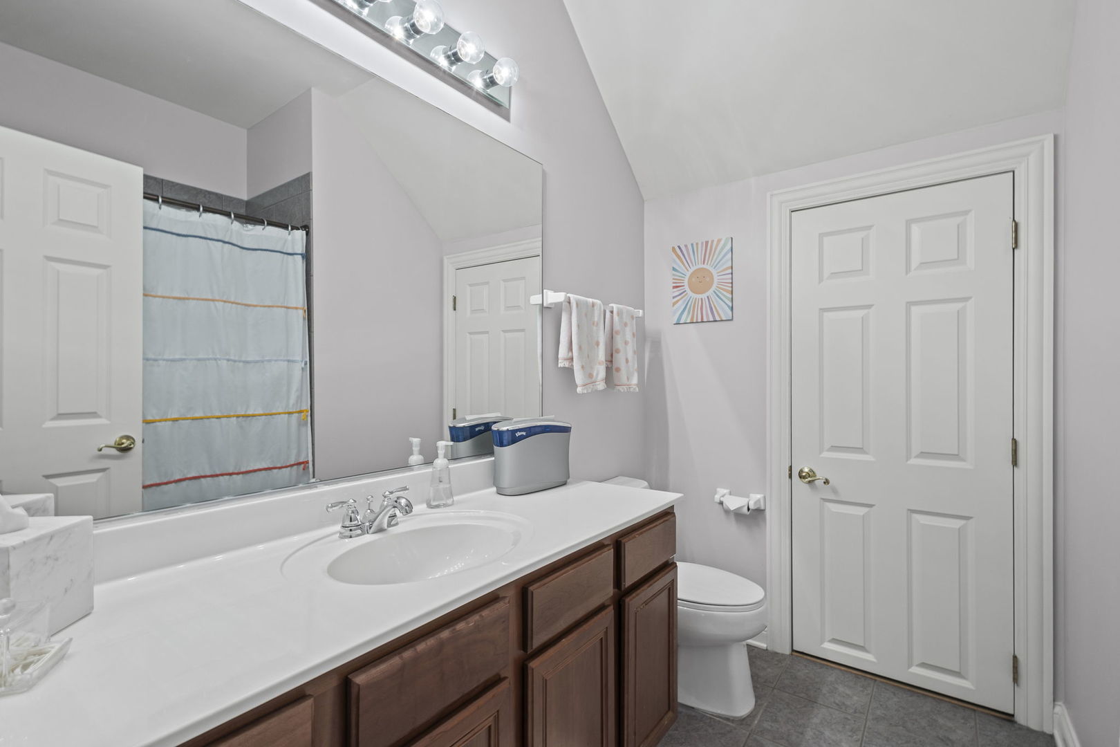 Undisclosed Address Glenview, IL 60026 - Photo 30 of 36 Gallery Image 30