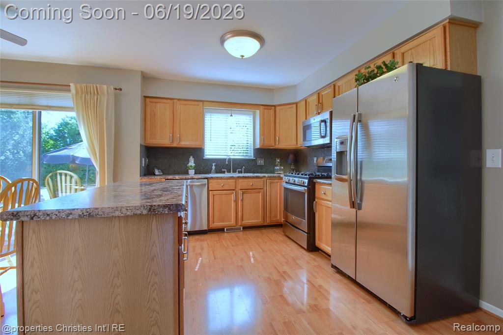 3339 Riverside Drive Canton, MI 48188 - Photo 11 of 34