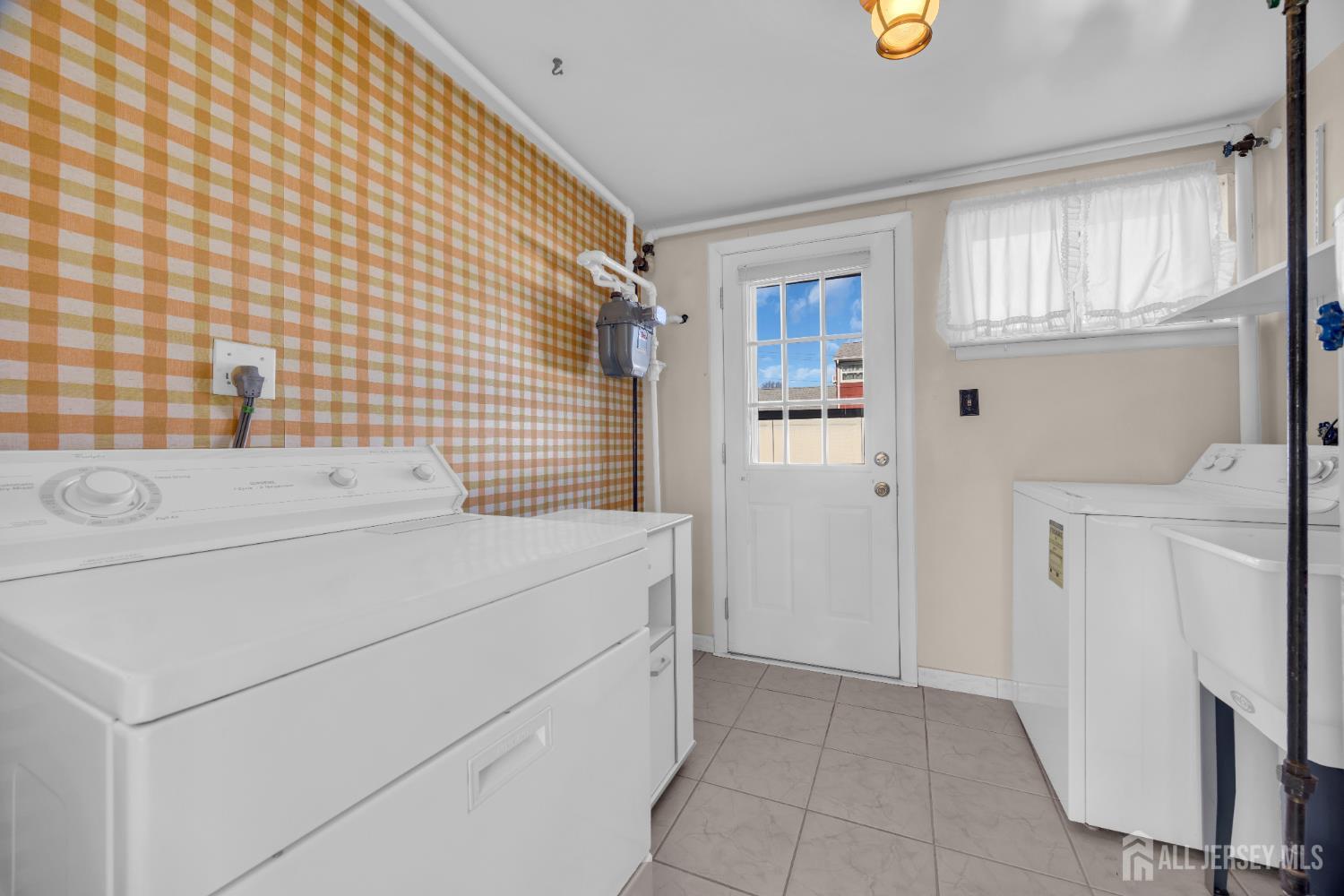 1463 Pawnee Road North Brunswick, NJ 08902 - Photo 13 of 13