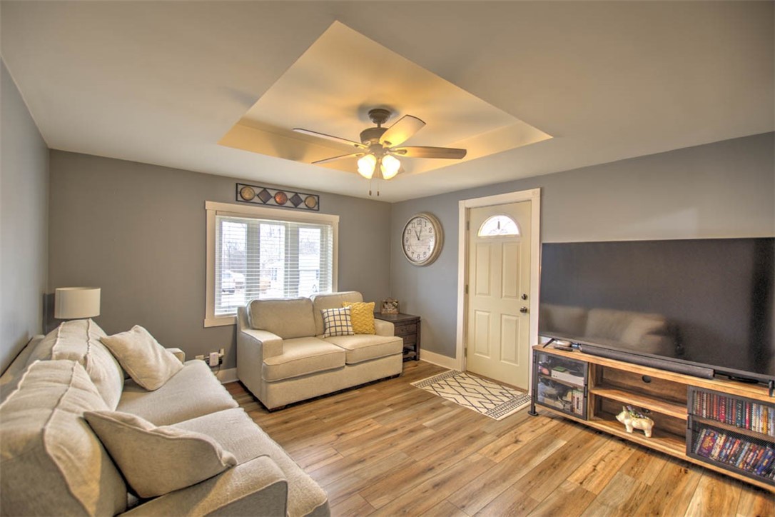 635 Mill Street Mount Zion, IL 62549 - Photo 8 of 30