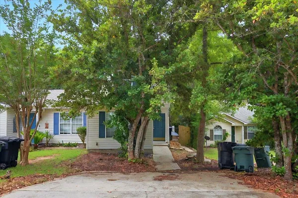 $1,800 | 3001 Oak Park Court, Unit A, Tallahassee, FL 32308