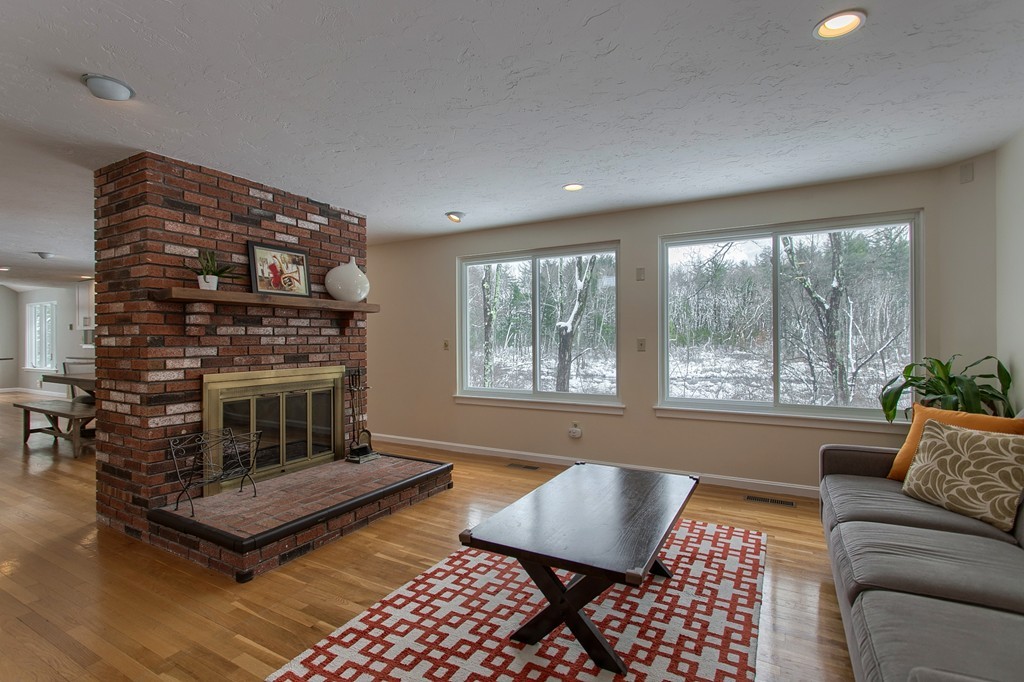 12 Heather Hill Road Acton, MA 01720 - Photo 5 of 29 Gallery Image 5