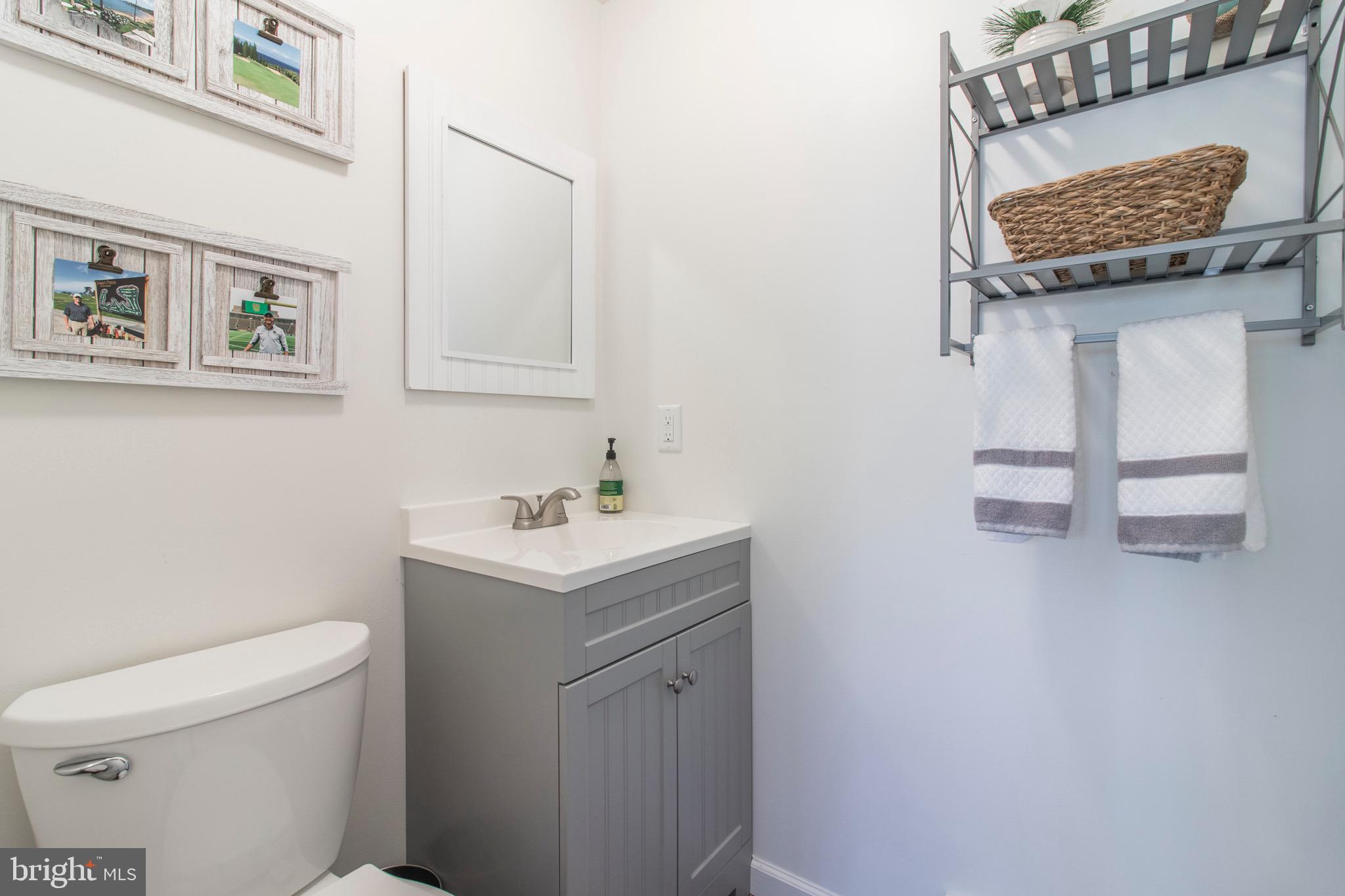 121 Atwood Road Glenside, PA 19038 - Photo 13 of 30 Powder Room