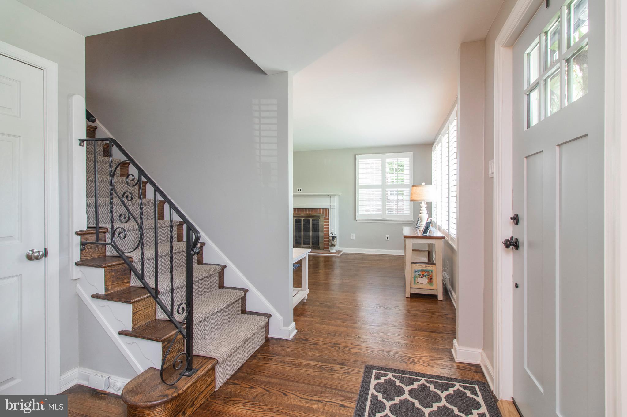 121 Atwood Road Glenside, PA 19038 - Photo 3 of 30 Foyer with coat closet