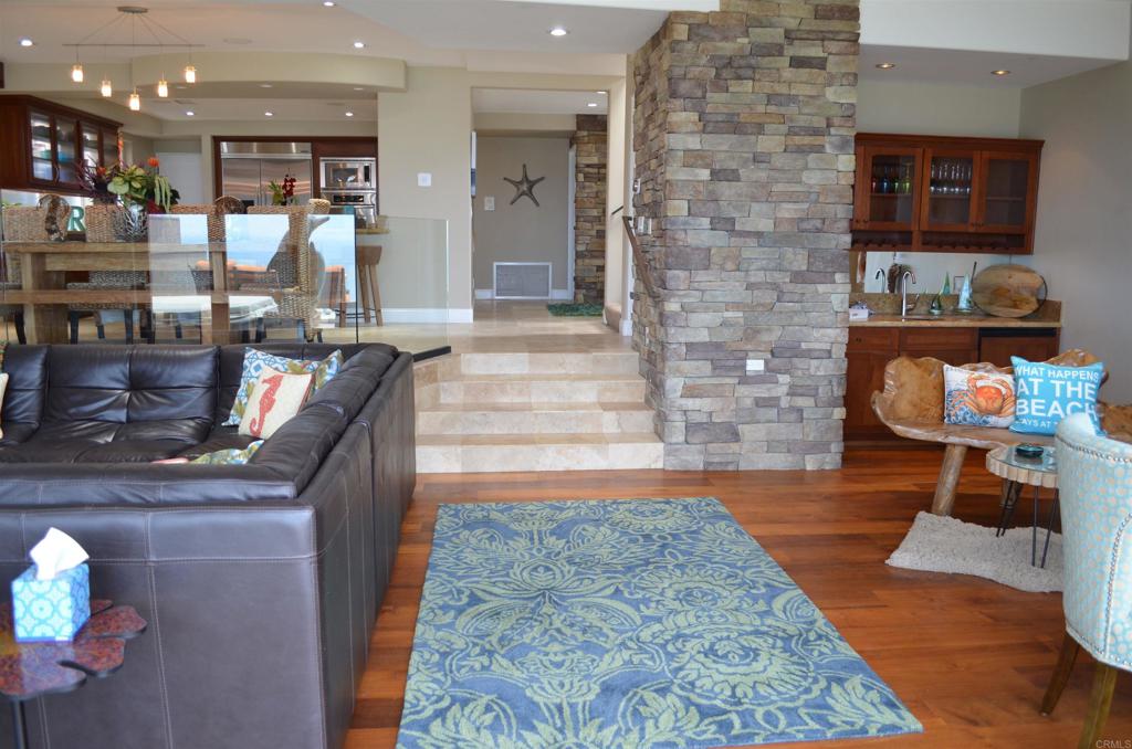 378 Neptune Avenue Encinitas, CA 92024 - Photo 27 of 45 a lobby with furniture and a rug