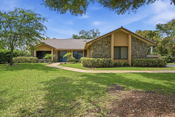 $839,900 | 9127 Northwest 51st Place, Coral Springs, FL 33067
