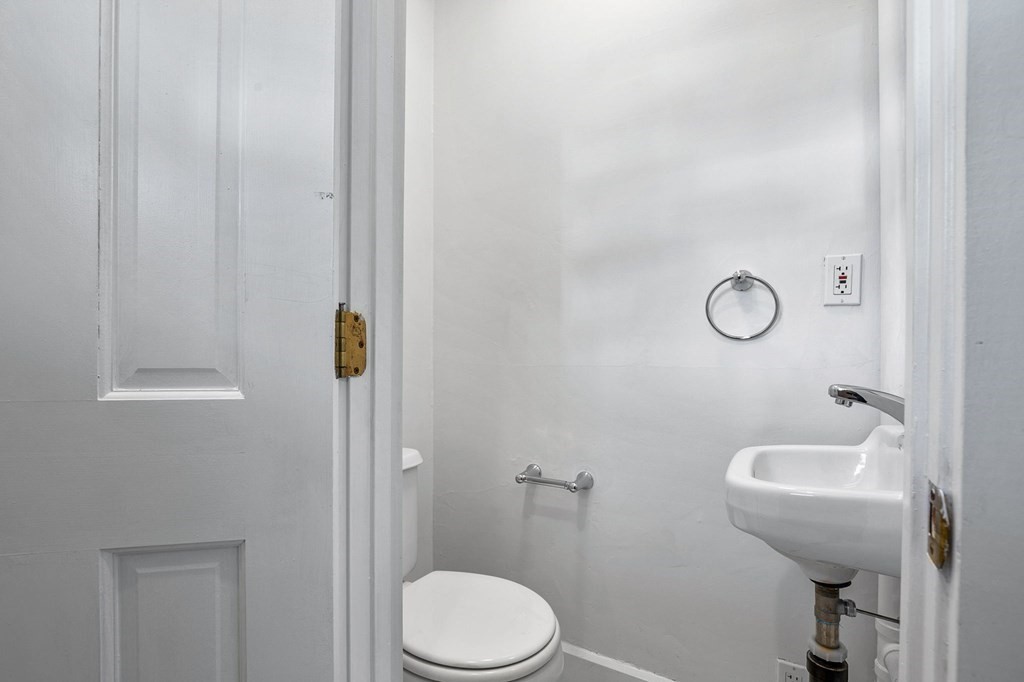 31 Johnson Road Arlington, MA 02474 - Photo 26 of 42