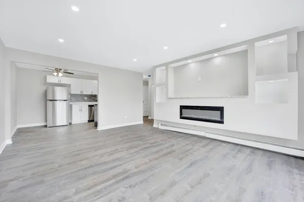 $1,675 | 121 West 63rd Street, Unit D203, Westmont, IL 60559