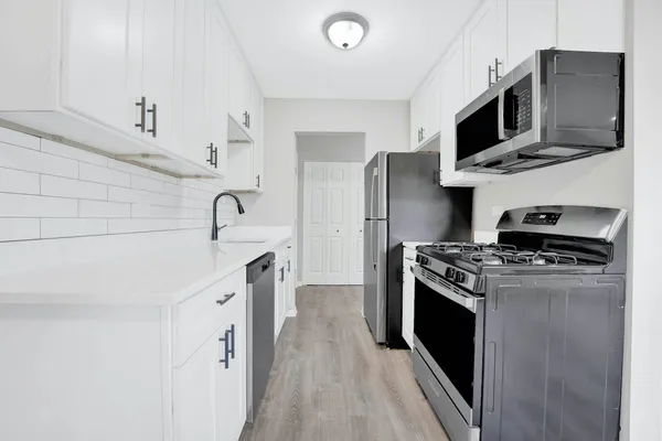 $1,675 | 121 West 63rd Street, Unit D203, Westmont, IL 60559