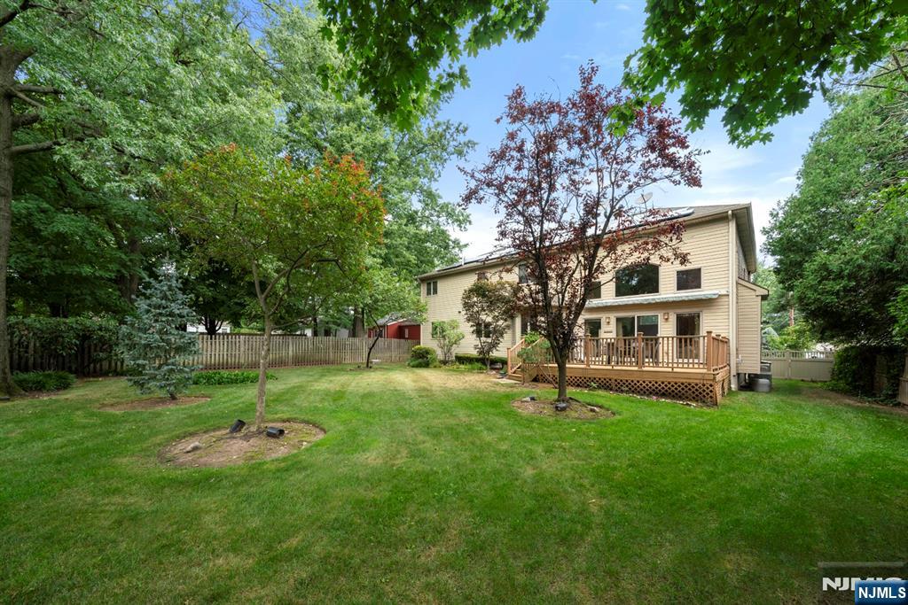 325 Cooper Place Paramus, NJ 07652 - Photo 30 of 31