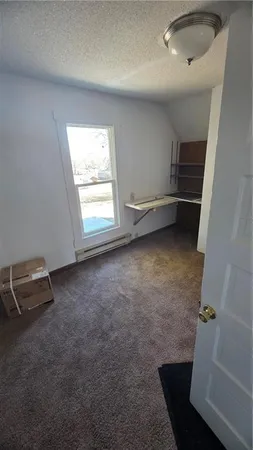 $199,999 | 325 Monroe Street, Pomona, KS 66076