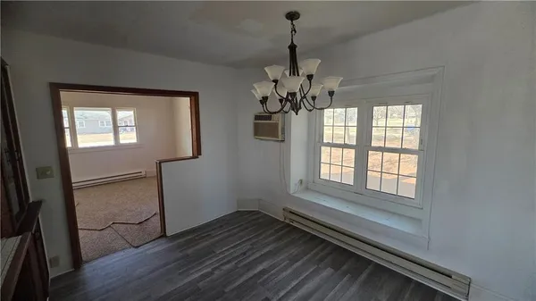 $199,999 | 325 Monroe Street, Pomona, KS 66076