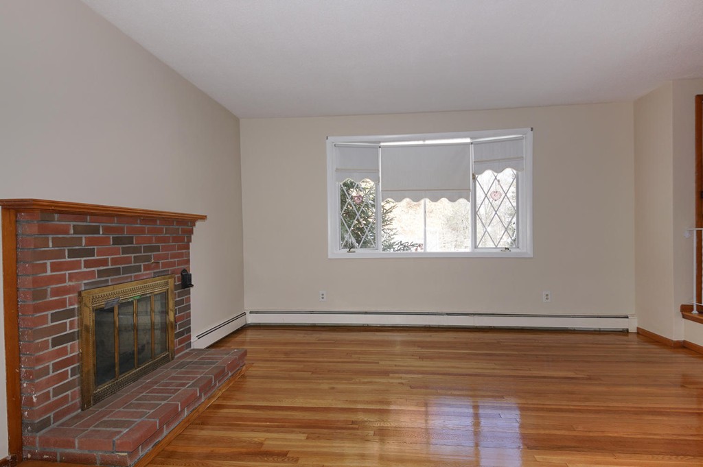 11 Cynthia Road Billerica, MA 01821 - Photo 8 of 16 Gallery Image 8