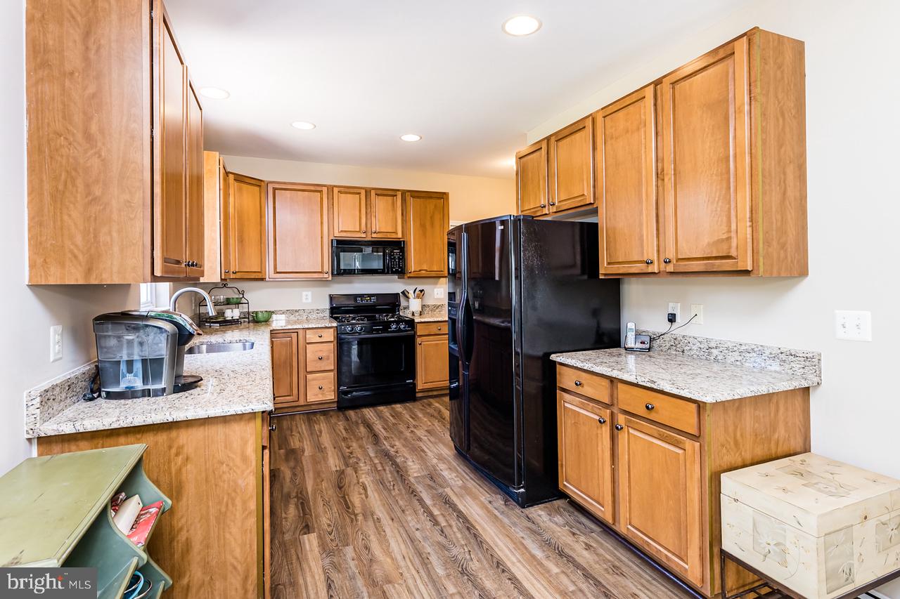 3931 Hunter Road Ellicott City, MD 21043 - Photo 14 of 50 Plenty of space to work and store