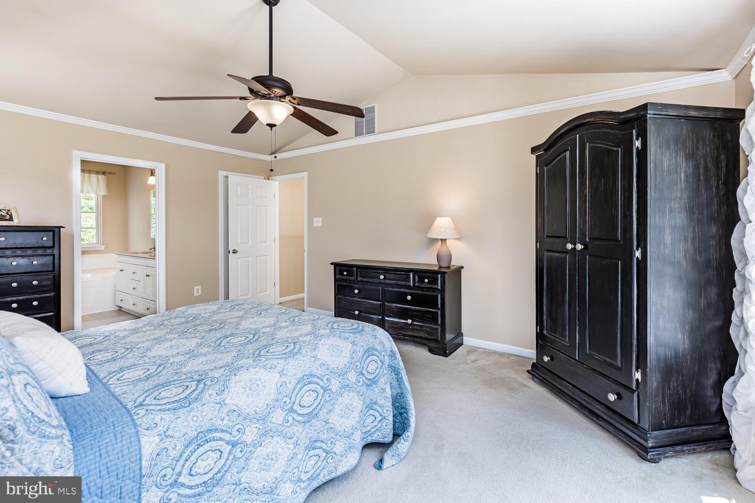 3931 Hunter Road Ellicott City, MD 21043 - Photo 18 of 50 Bright open space