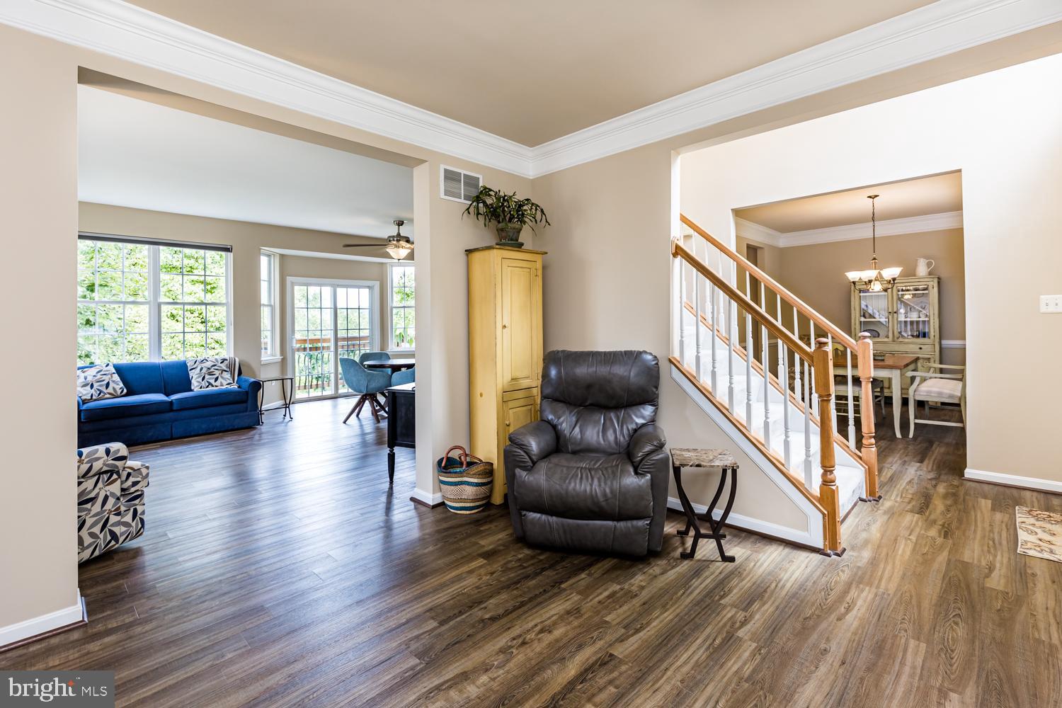 3931 Hunter Road Ellicott City, MD 21043 - Photo 6 of 50 Great floor plan flow