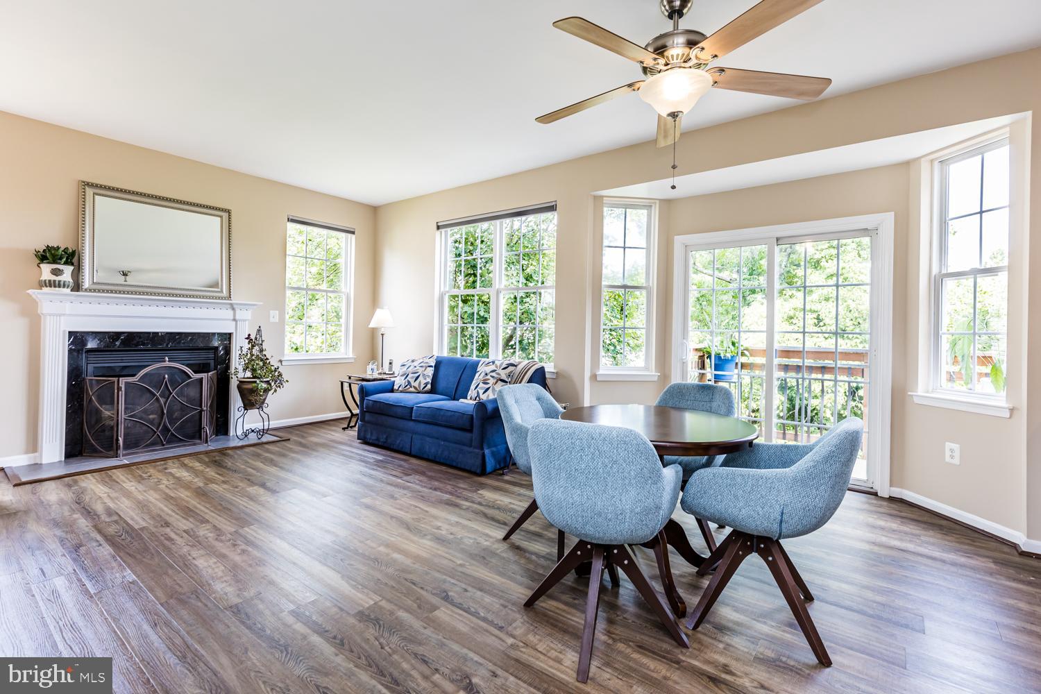 3931 Hunter Road Ellicott City, MD 21043 - Photo 10 of 50 Sit down for a meal or to chill