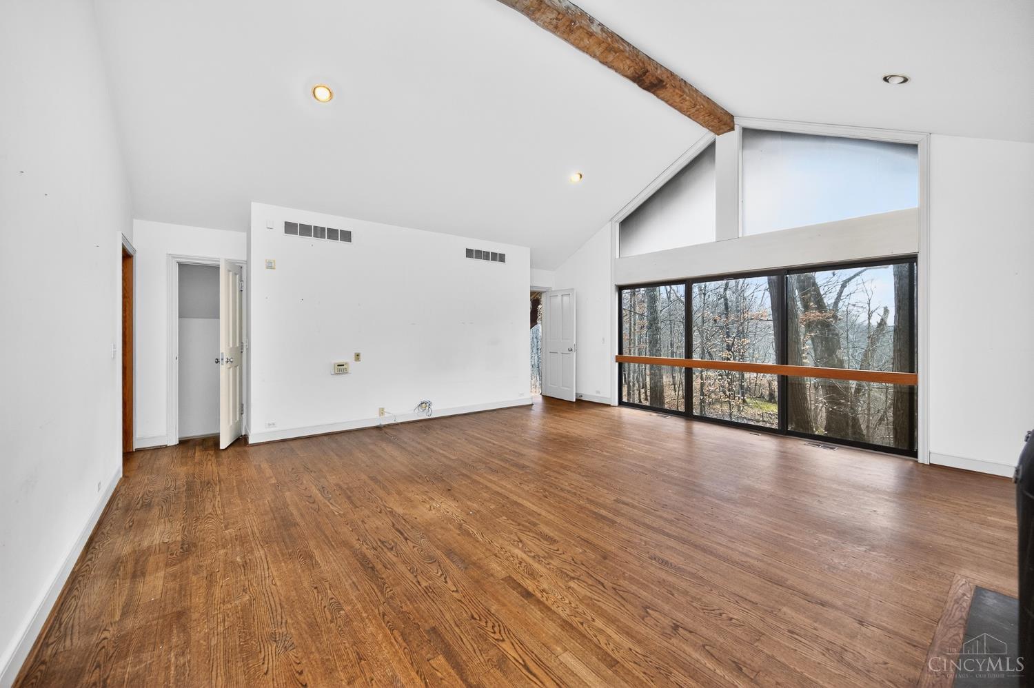 8905 Hopewell Road Cincinnati, OH 45242 - Photo 23 of 51