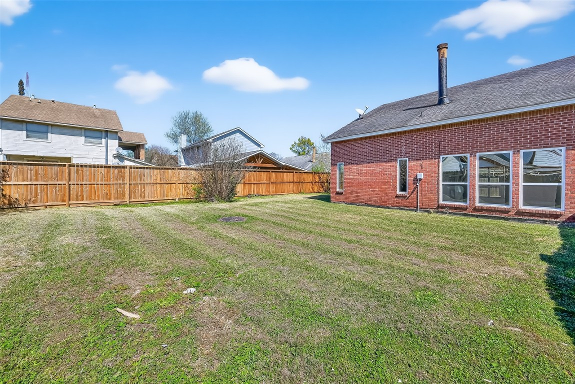 2318 Irish Spring Drive Houston, TX 77067 - Photo 25 of 25 Spacious Backyard