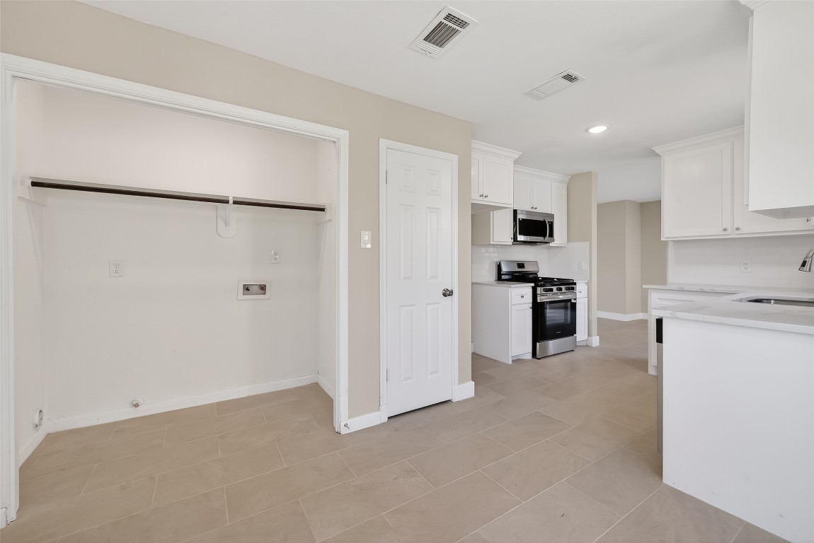 2318 Irish Spring Drive Houston, TX 77067 - Photo 10 of 25