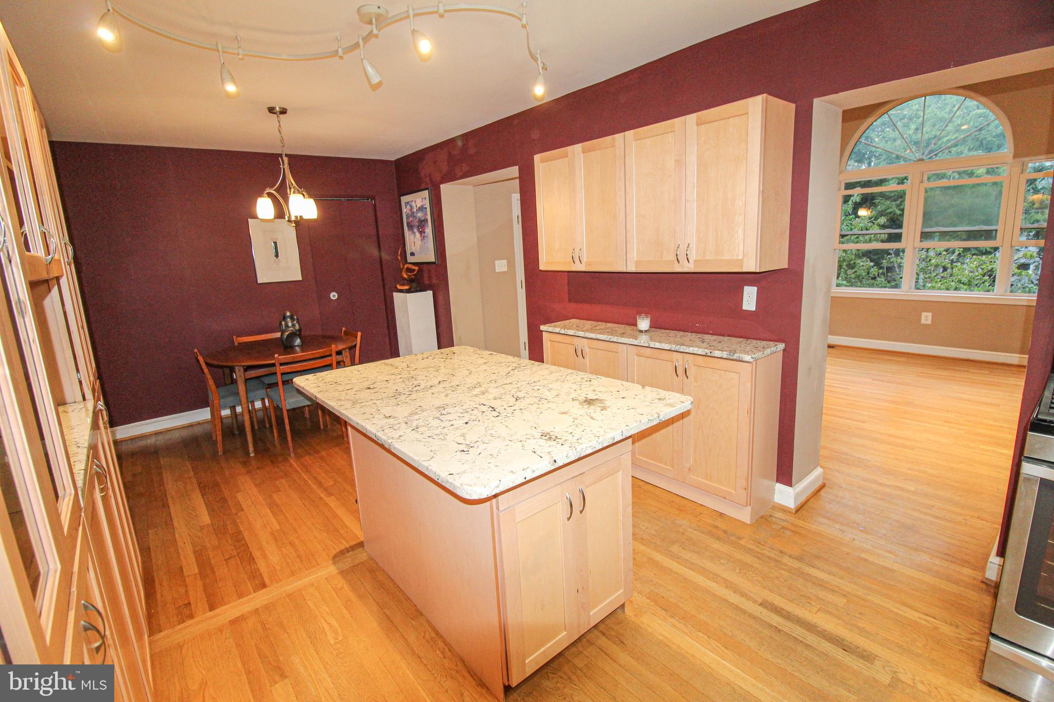 1607 Forest Glen Road Silver Spring, MD 20910 - Photo 33 of 49 Gallery Image 33