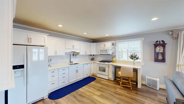 $385,000 | 299 Leedy Drive, Lander, WY 82520