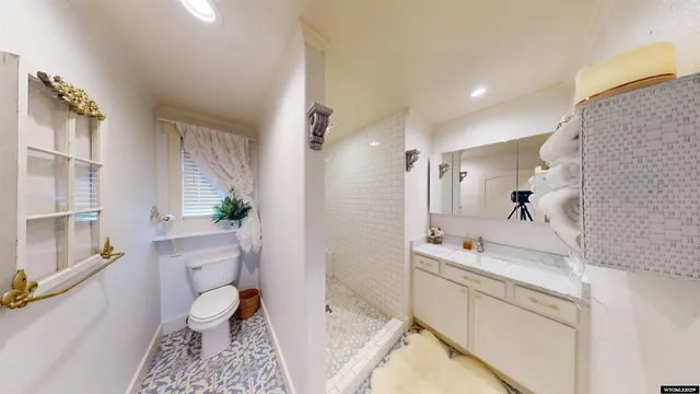 $385,000 | 299 Leedy Drive, Lander, WY 82520