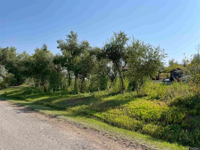 $385,000 | 299 Leedy Drive, Lander, WY 82520