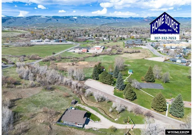 $385,000 | 299 Leedy Drive, Lander, WY 82520