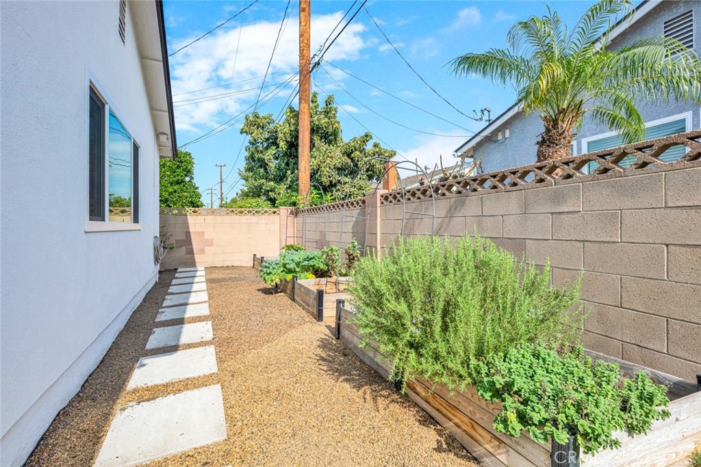 330 North Colgate Street Anaheim, CA 92801 - Photo 17 of 20