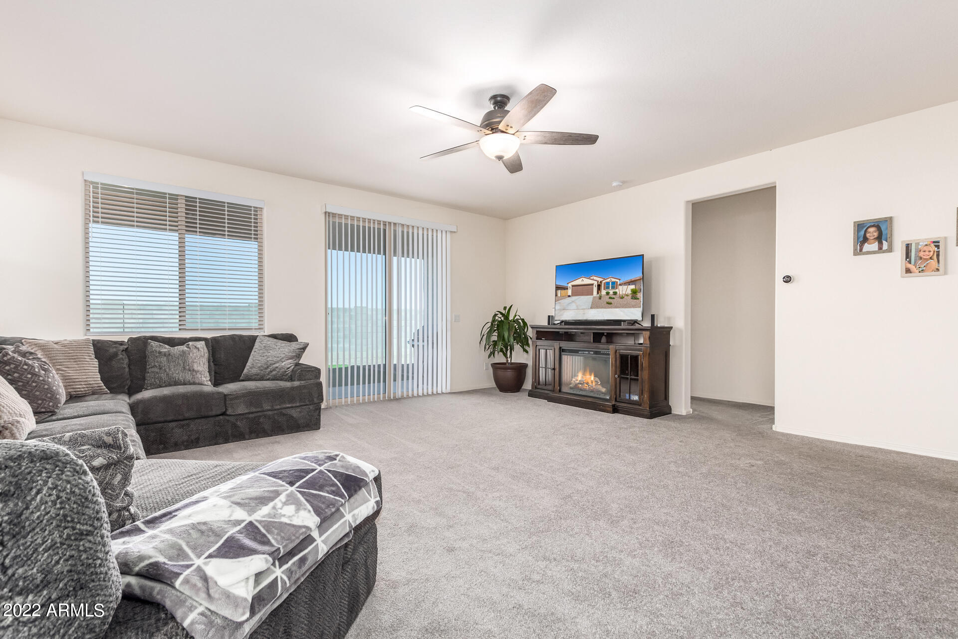 18608 West Williams Road Surprise, AZ 85387 - Photo 7 of 31 9