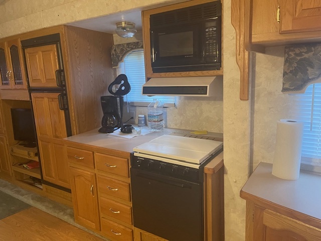 21-6 Woodhaven Sublette, IL 61367 - Photo 10 of 12