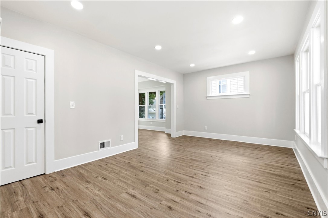 242 Rider Avenue Syracuse, NY 13207 - Photo 8 of 47