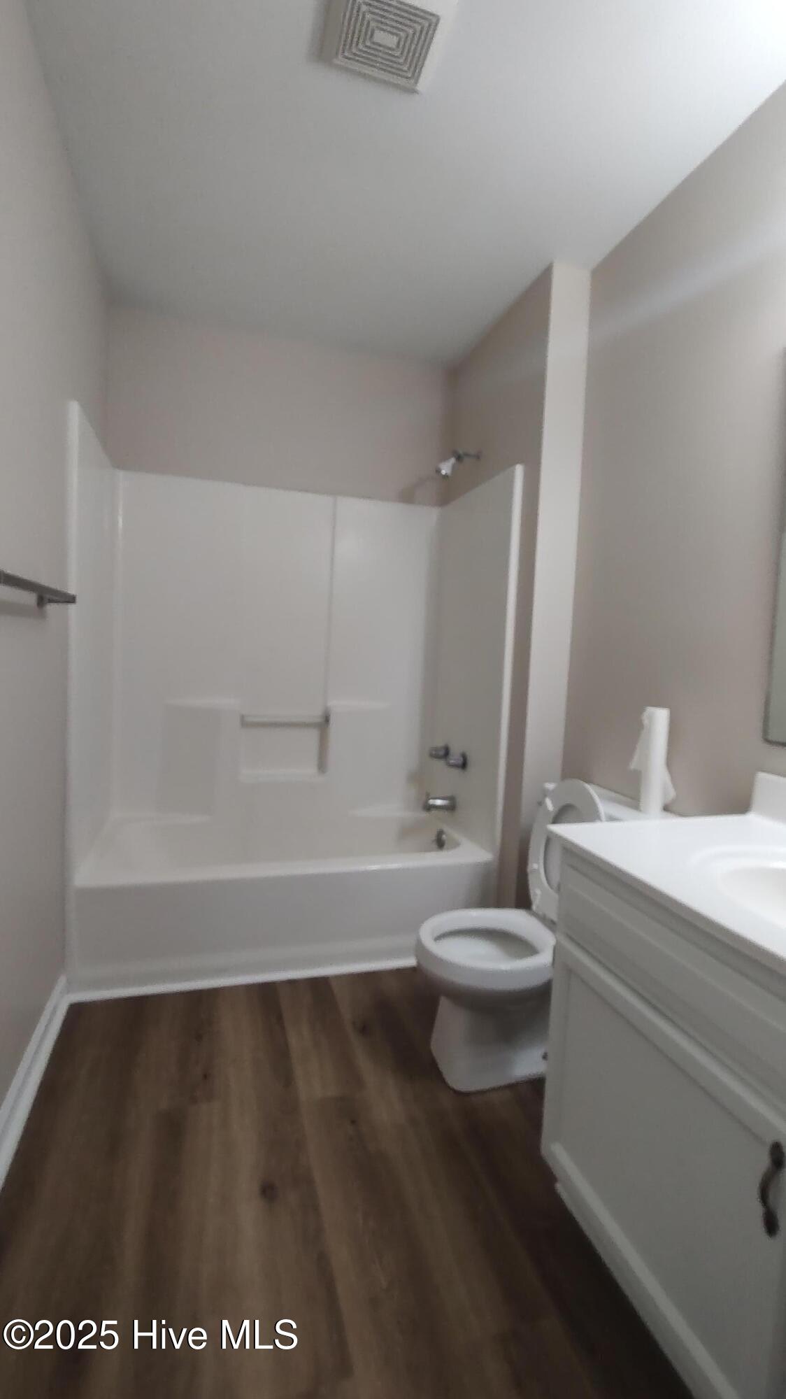 813 South Dogwood Lane Swansboro, NC 28584 - Photo 11 of 21 2025-10-22 16.11.01