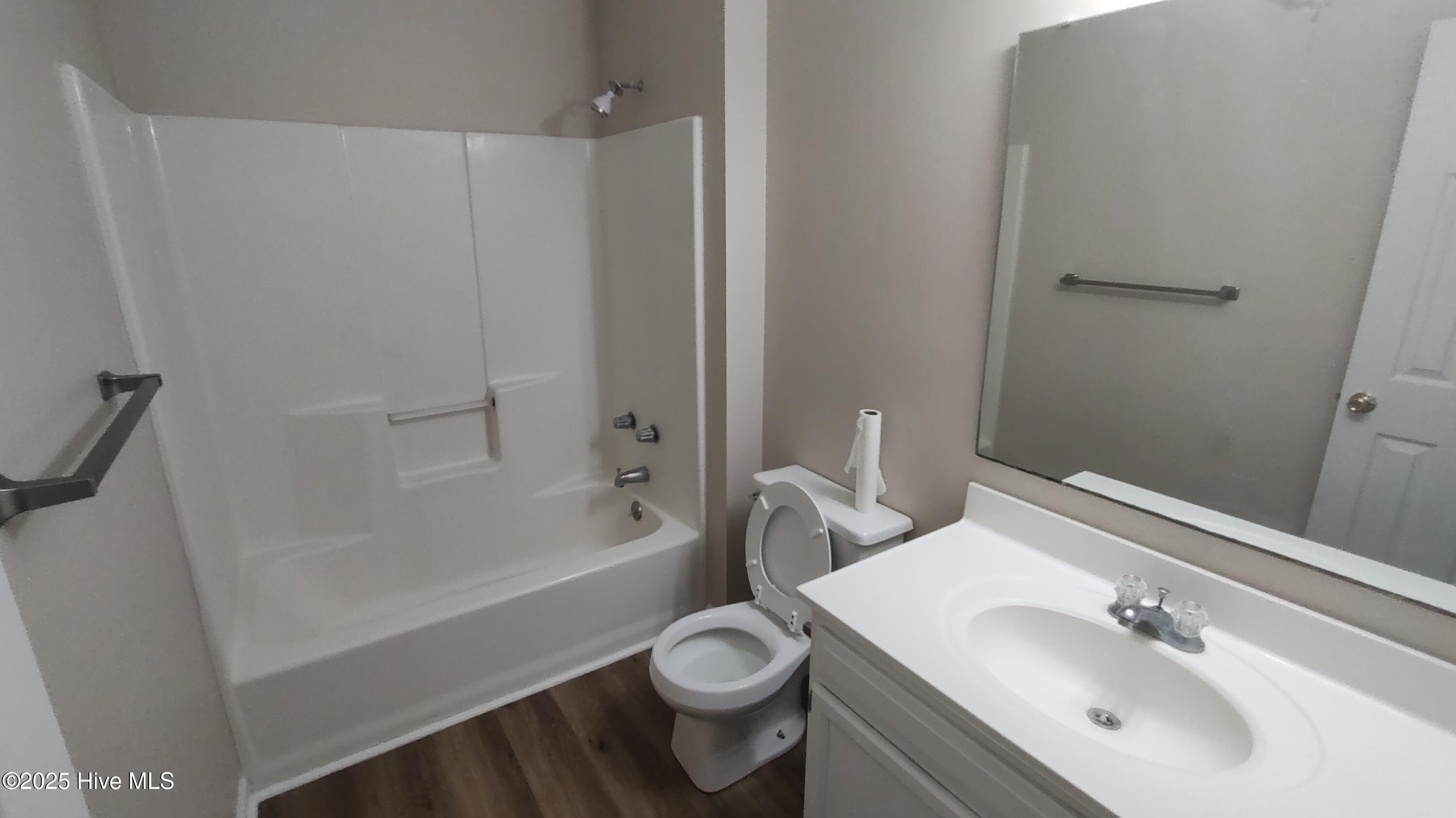 813 South Dogwood Lane Swansboro, NC 28584 - Photo 15 of 21 2025-10-22 16.10.51