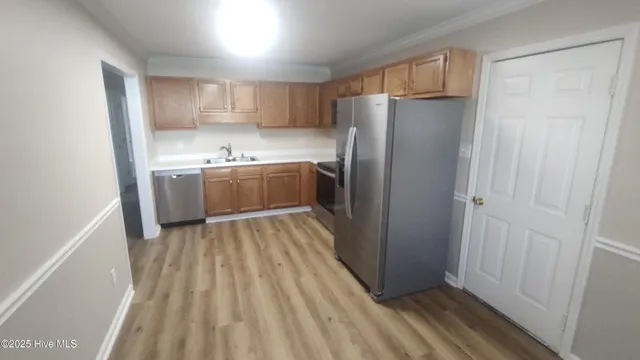 $2,200 | 813 South Dogwood Lane, Swansboro, NC 28584