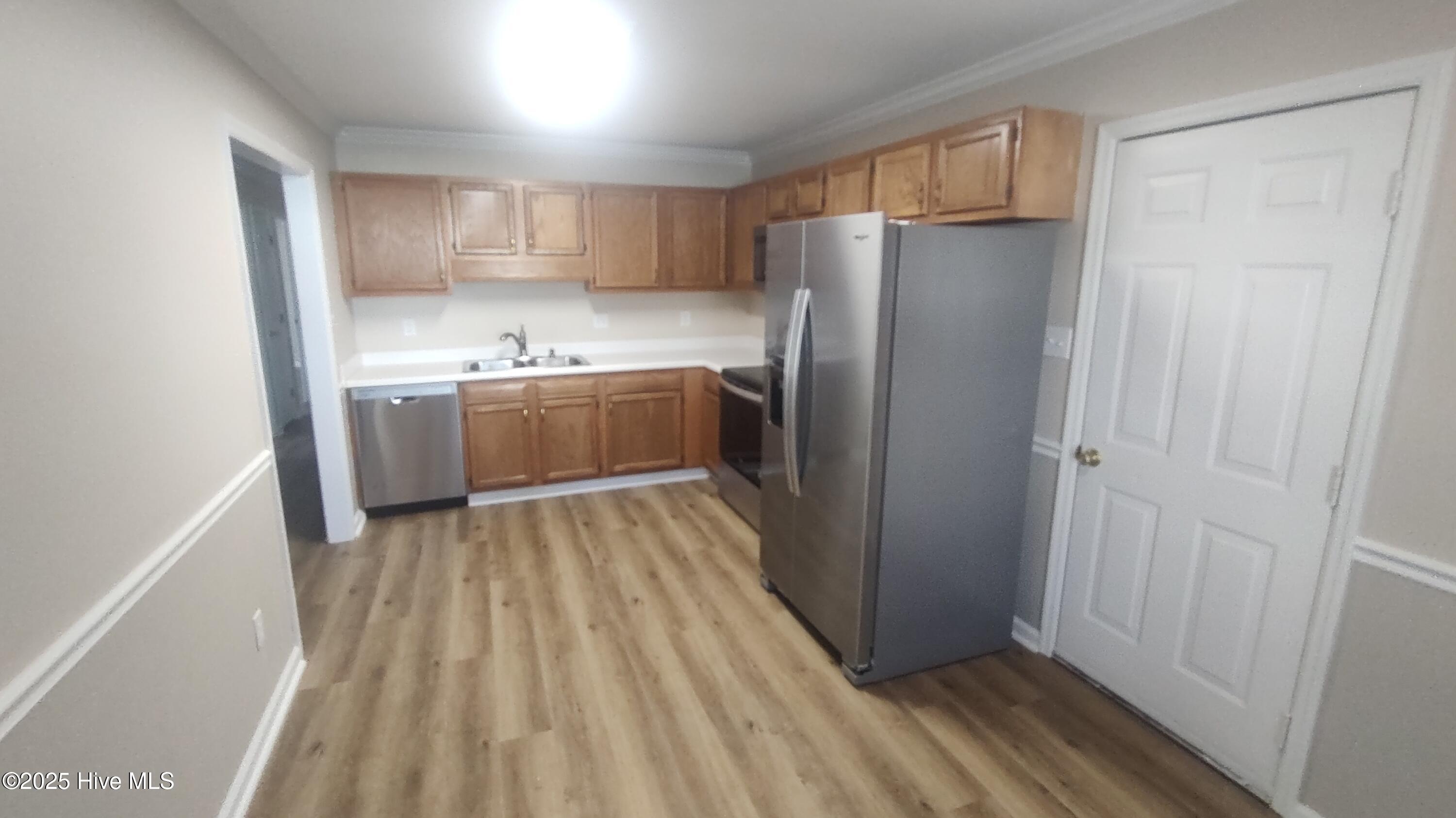 813 South Dogwood Lane Swansboro, NC 28584 - Photo 6 of 21 2025-11-28 14.35.10