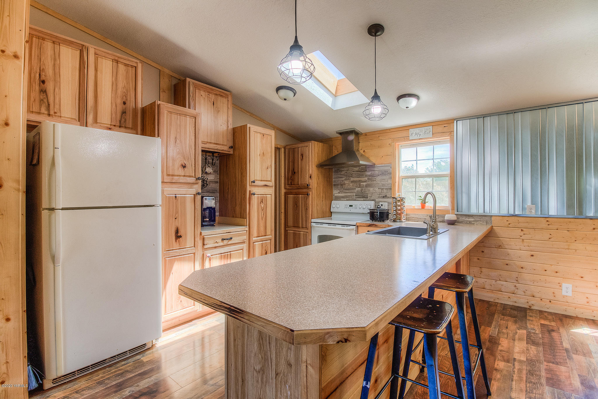80 Fortune Road Naches, WA 98937 - Photo 5 of 20 a kitchen with stainless steel appliances granite countertop a refrigerator a sink and a stove