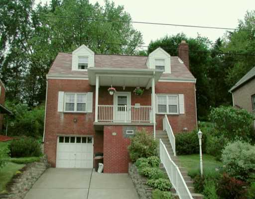 226 East Elmhurst Road Green Tree, PA 15220 - Photo 1 of 7 Exterior Front.